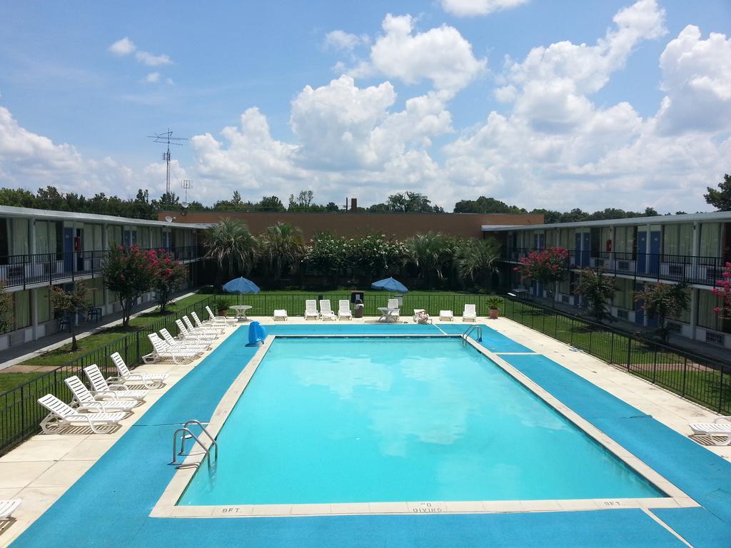 Leesville Landmark Hotel מראה חיצוני תמונה