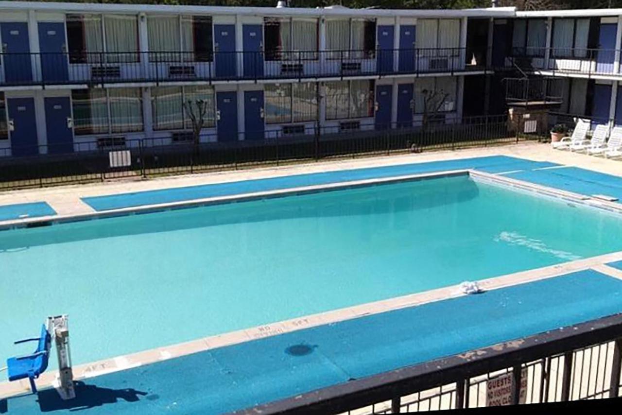 Leesville Landmark Hotel מראה חיצוני תמונה