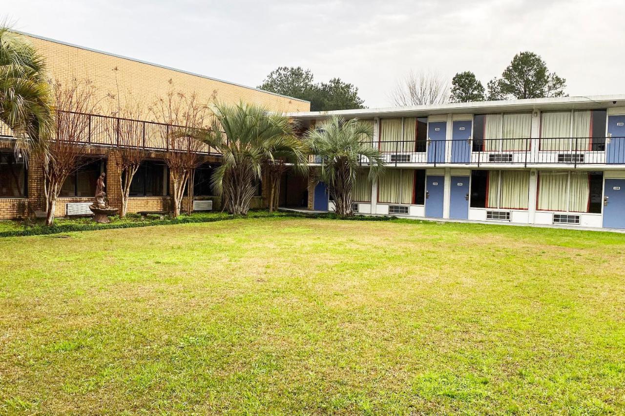 Leesville Landmark Hotel מראה חיצוני תמונה