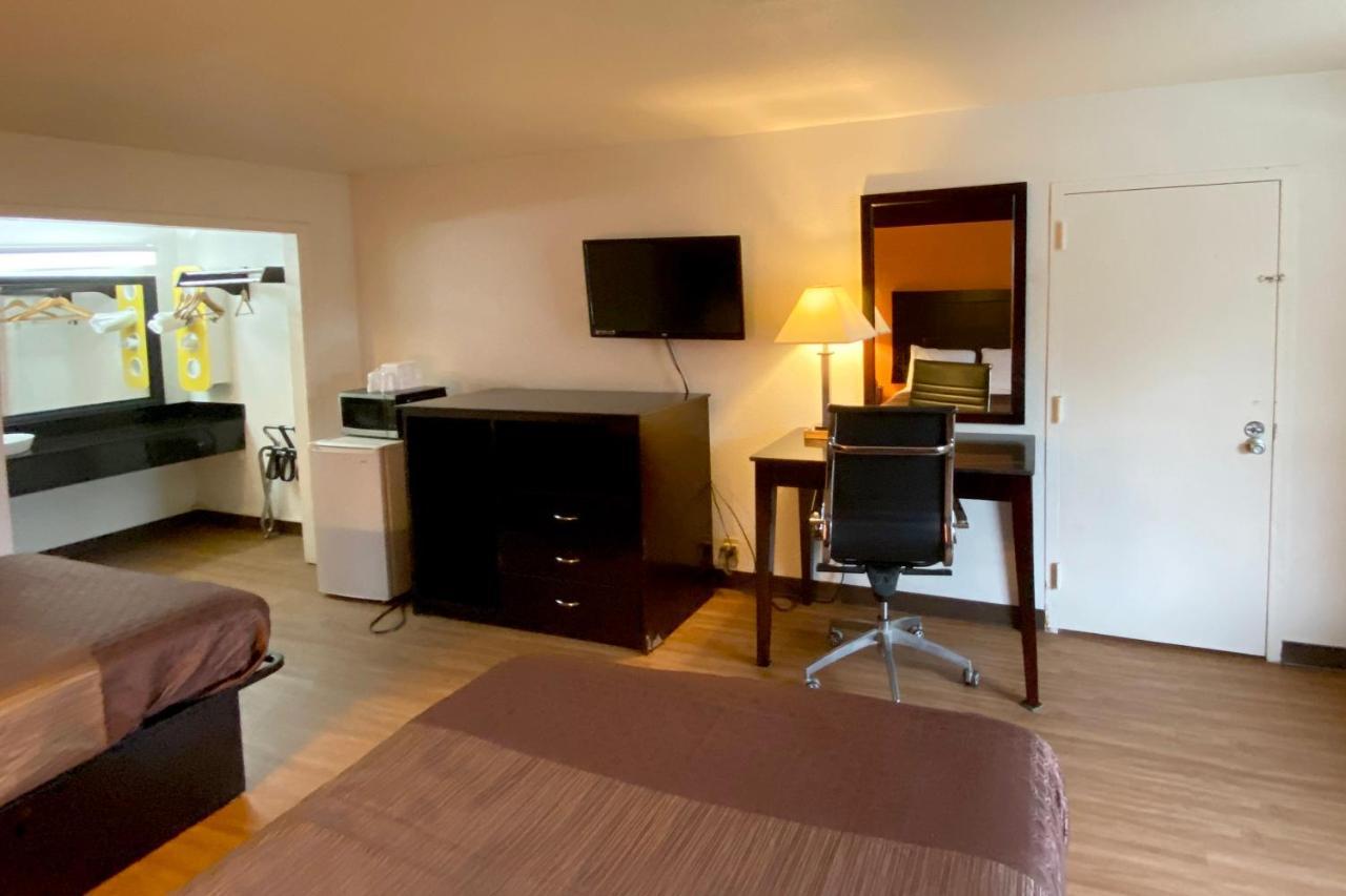 Leesville Landmark Hotel מראה חיצוני תמונה